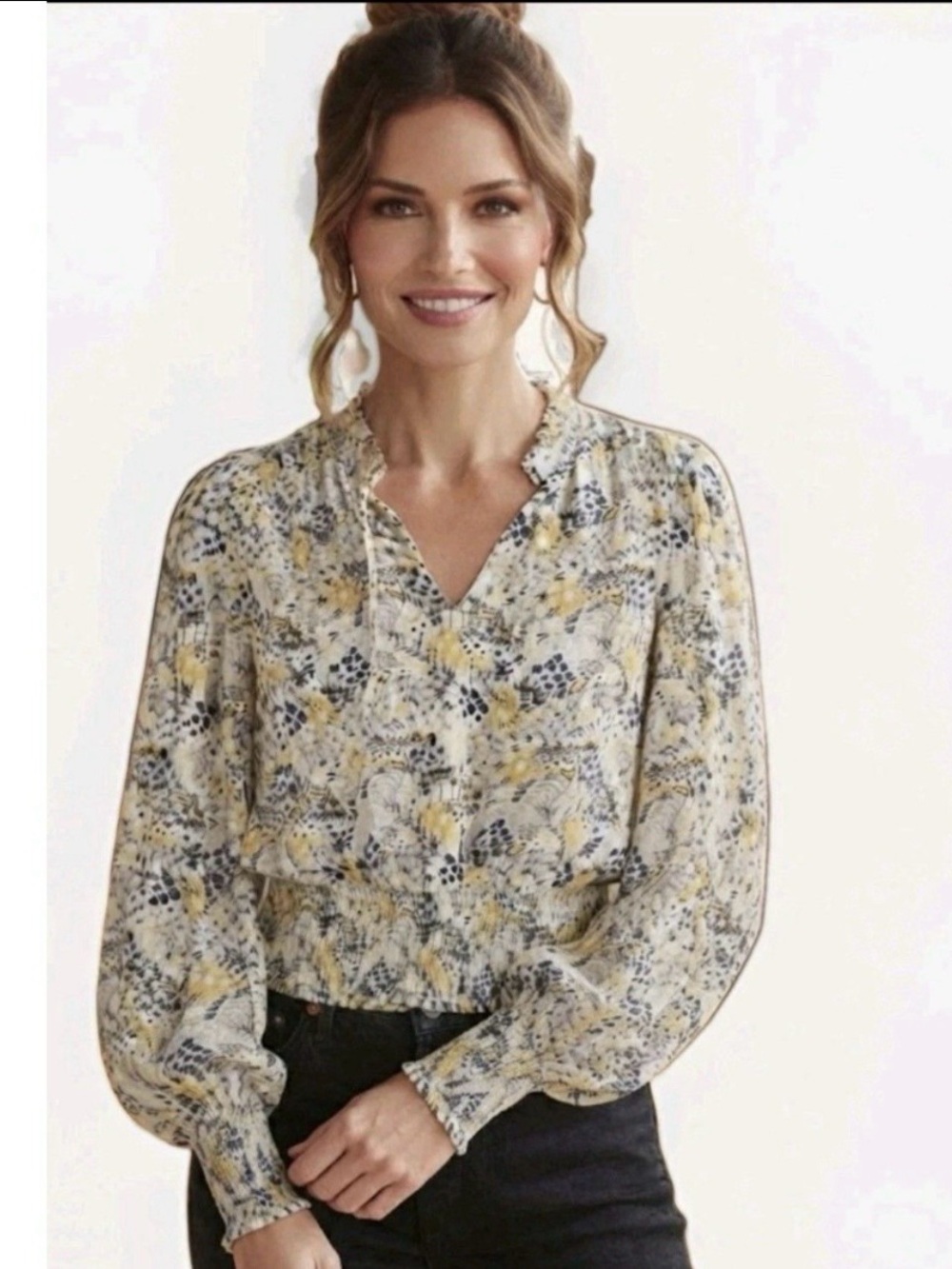 RACHEL Rachel Roy Poppy Floral Long Sleeve Tie V-neck Smoked hem Relaxed Blouse